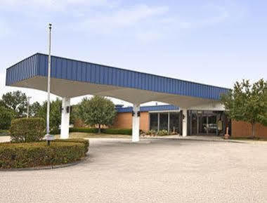 Days Inn By Wyndham St Clairsville St. Clairsville Екстер'єр фото
